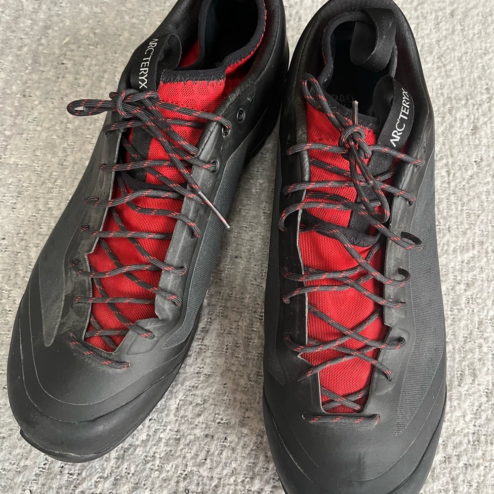 Arc'teryx Black and Red Athletic Shoes